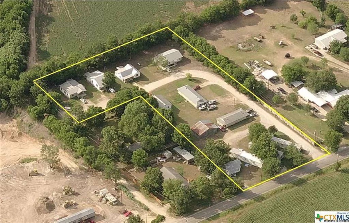 Aerial view of 1321 Harris Hill Road property boundary